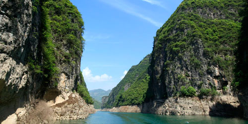 成都/乐山/青城山/都江堰/蜀南竹海火车双卧9日游