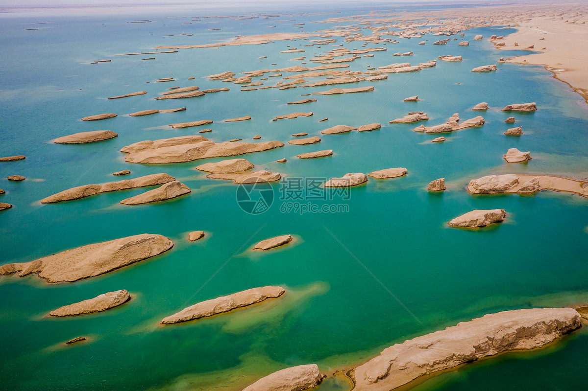 【可可西里-大梦敦煌10日】西宁、塔尔寺、青海湖、茶卡盐湖、柴达木盆地、可可西里自然保护区、不冻泉、察&