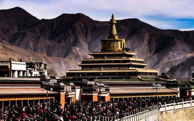 【精彩甘南】兰州出发---拉卜楞寺、桑科草原、郎木寺、扎尕那、花湖、黄河第一湾纯玩4日游